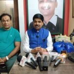 भव्य तिरंगा रॅलीत कामगारनेते यशवंतभाऊ भोसले यांचे नागरिकांना सहभागी होण्याचे आवाहन
